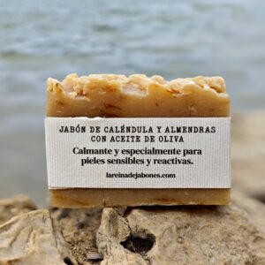 Caléndula y almendras